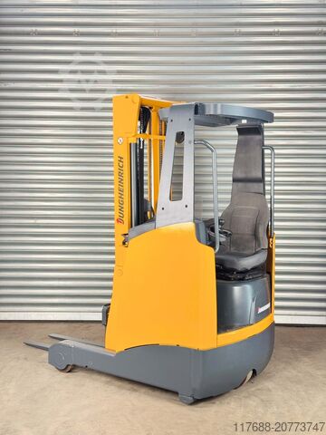Schubmaststapler Jungheinrich ETV 110 - nur 907 Std. - Service Neu -Batterie 90%