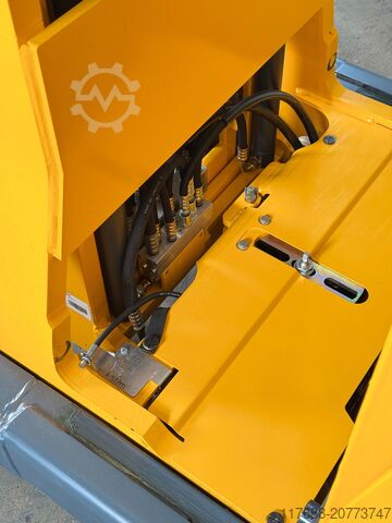 Schubmaststapler Jungheinrich ETV 110 - nur 907 Std. - Service Neu -Batterie 90%