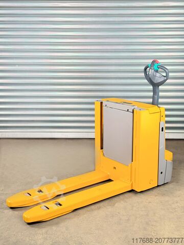 Niederhubwagen-Mitgänger Jungheinrich EJE C20 - Service Neu + Garantie - nur 2867 Std.