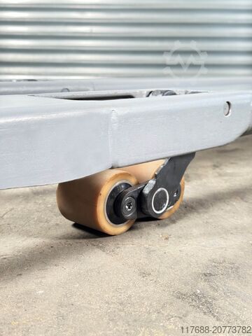 Horizontal-Kommissionierer Jungheinrich ECE 225 - Service Neu + Garantie - Batteire 81%