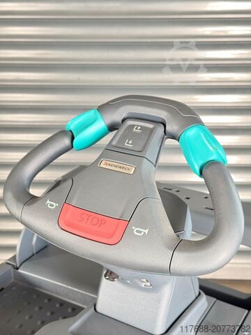 Horizontal-Kommissionierer Jungheinrich ECE 225 - Service Neu + Garantie - Batteire 81%