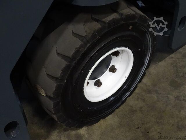 Vierwege Seitenstapler Combilift C4500 - TRIPLEX