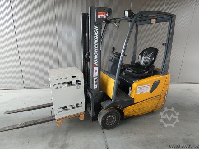 Elektro 3 Rad-Stapler Jungheinrich EFG 213