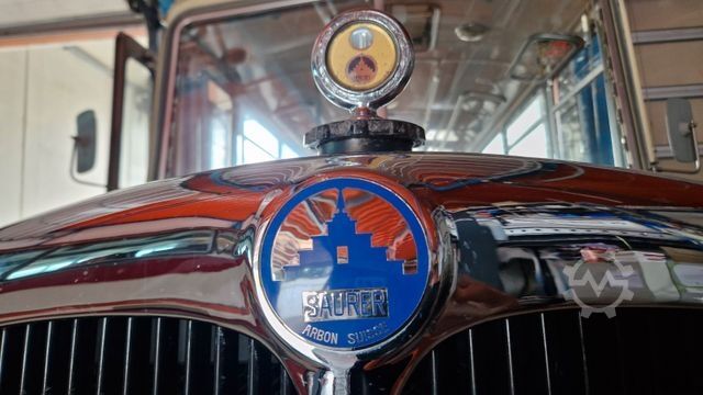 Reisebus  Oldtimer Paket Saurer LC 4 und Volvo B 10 Lauber