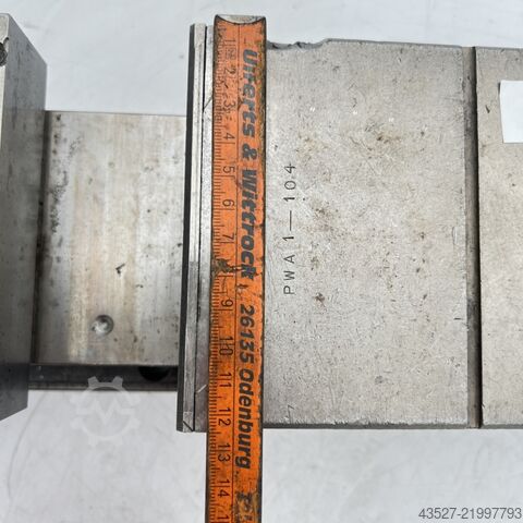Vise UNBEKANNT mechanisch