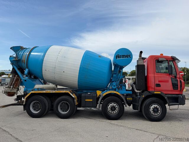 Concrete mixer truck Astra HD8 84.44