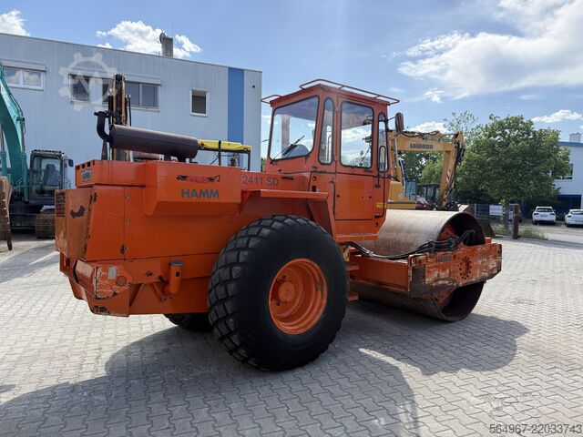Single drum roller Hamm 2411 SD Walzenzug 6 Zylinder Deutz