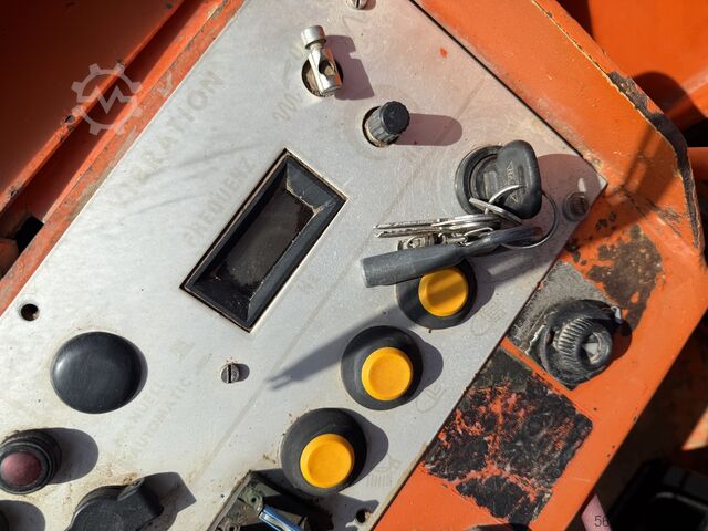 Single drum roller Hamm 2411 SD Walzenzug 6 Zylinder Deutz