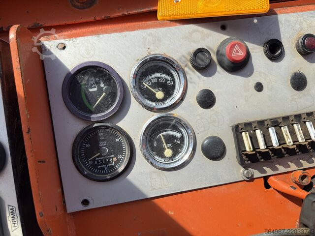 Single drum roller Hamm 2411 SD Walzenzug 6 Zylinder Deutz