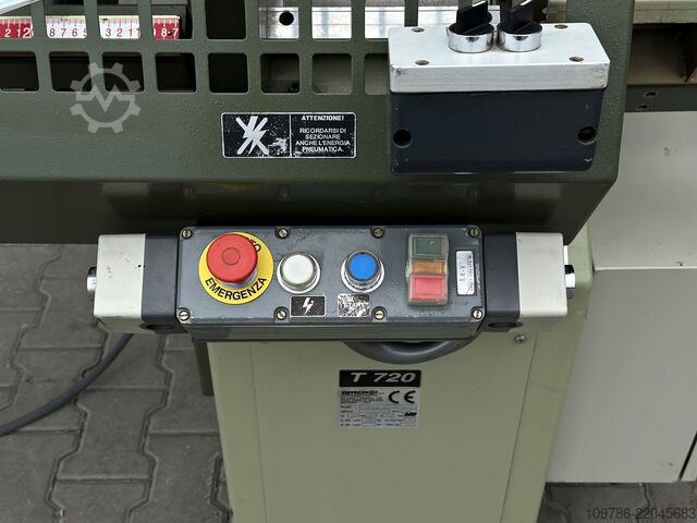 OMGA T720 crosscut saw with conveyor belt OMGA T720