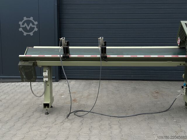 OMGA T720 crosscut saw with conveyor belt OMGA T720