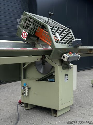 OMGA T720 crosscut saw with conveyor belt OMGA T720