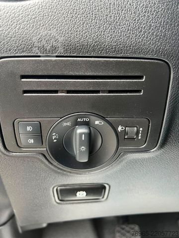 Panel van MERCEDES-BENZ Vito 114 LANG KLIMA TEMPOMAT SCHRÄNKE/REGALE AHK