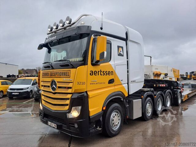 Heavy load Mercedes-Benz 4158LS 8x4 + Euro Mega 1+4 (Low hour readings)