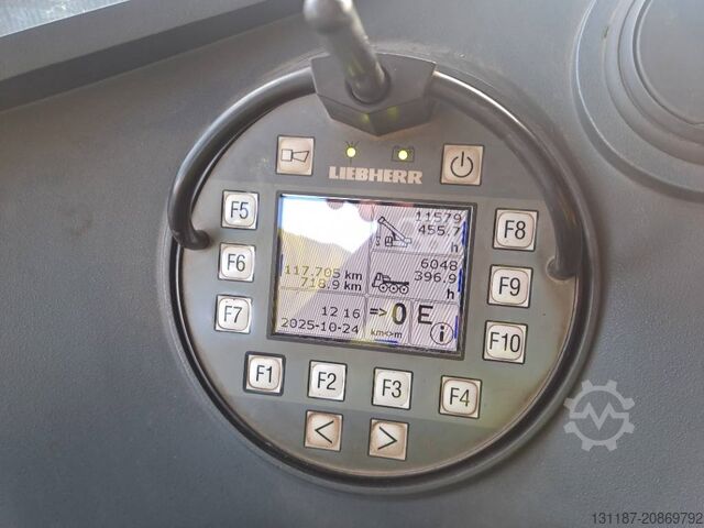 All terrain crane Liebherr LTM1095-5.1