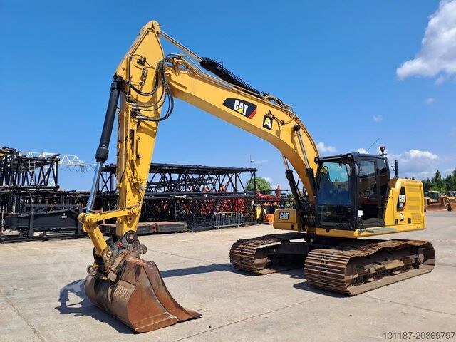 Crawler excavator CAT 320