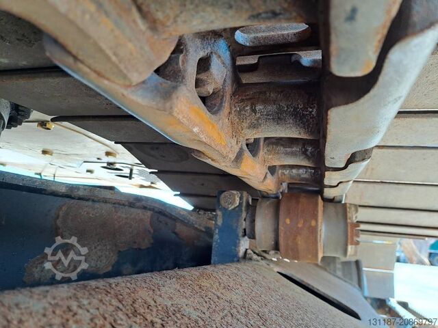 Crawler excavator CAT 320