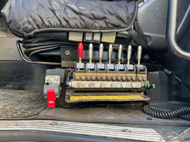 Roll-off tipper truck SCANIA SCANIA CV R124 SCARRABILE CON GRU E POLIPO