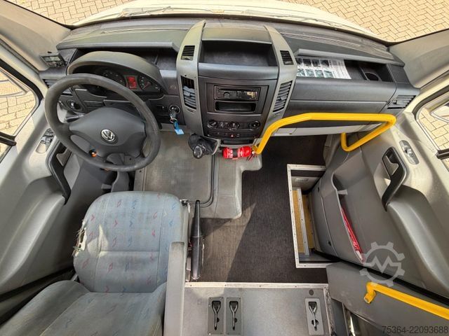 Minibus VOLKSWAGEN Crafter 2.5 Tdi 9 Sitze + Klima + Lift Euro 4