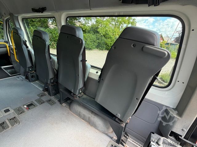 Minibus VOLKSWAGEN Crafter 2.5 Tdi 9 Sitze + Klima + Lift Euro 4