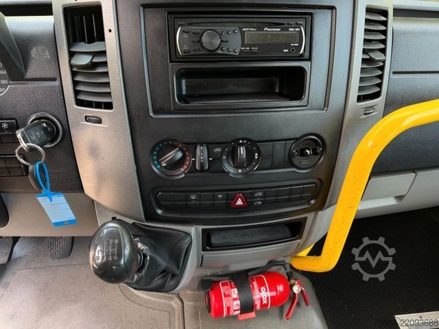 Minibus VOLKSWAGEN Crafter 2.5 Tdi 9 Sitze + Klima + Lift Euro 4