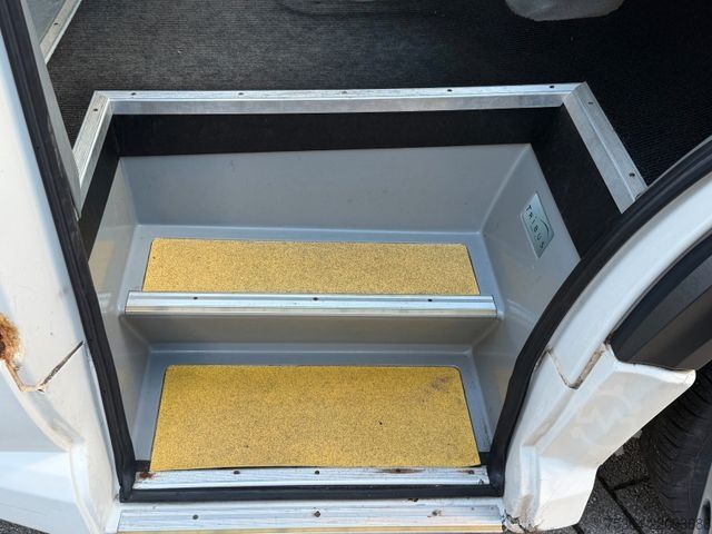 Minibus VOLKSWAGEN Crafter 2.5 Tdi 9 Sitze + Klima + Lift Euro 4