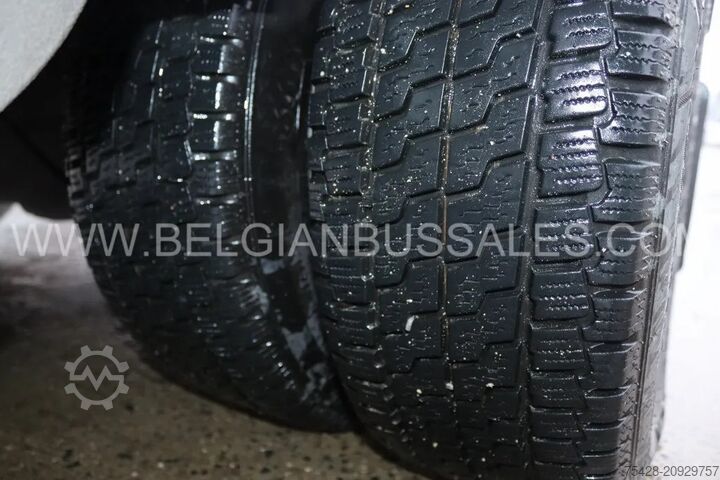 Kleinbus Iveco Daily / A60C17 / 7.5m / broken rearaxle