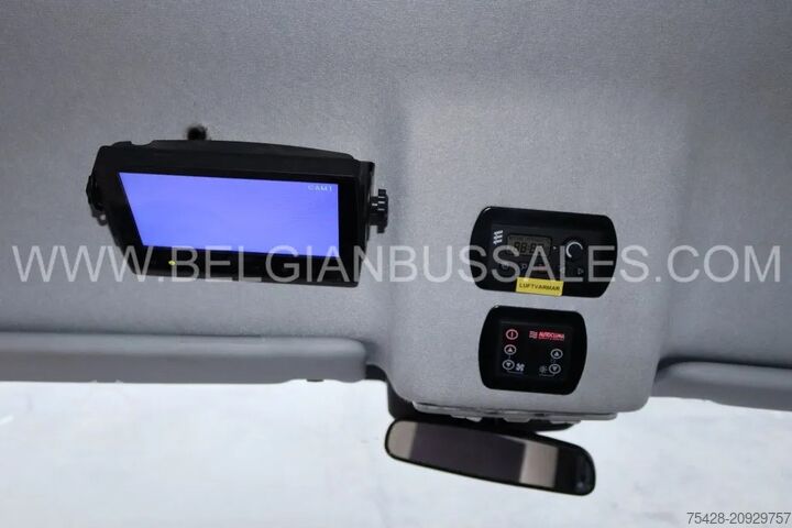 Kleinbus Iveco Daily / A60C17 / 7.5m / broken rearaxle