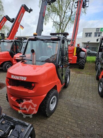 Rough terrain forklift truck Manitou MSI35