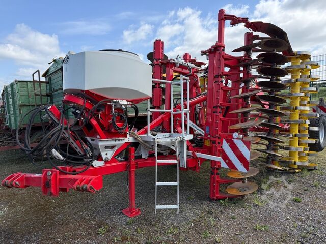 Agricultural machine  Terradisc 5001T