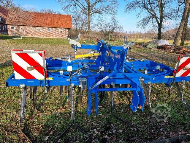 Agricultural machine  TH 300/75