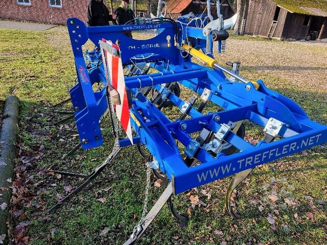 Agricultural machine  TH 300/75