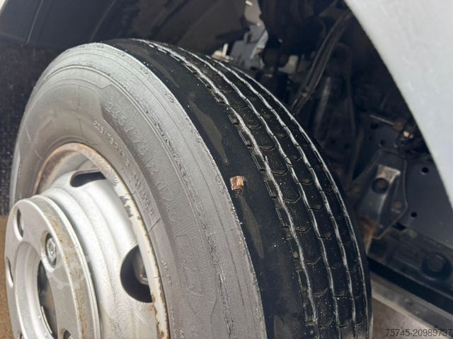 Transporter mit Pritsche & Plane MERCEDES-BENZ ATEGO 818 * MOTORBREMSE * LBW BÄR 1t * KAMERA *