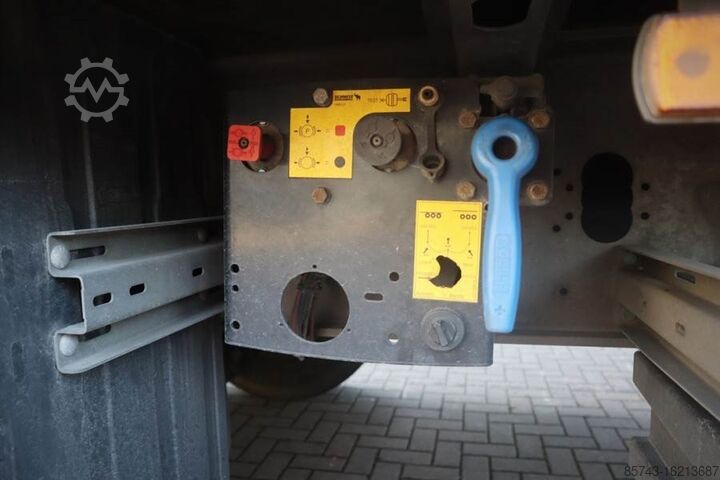 Curtain sided Schmitz CARG SCB3ST CoC Documents, TuV Loading Certificate