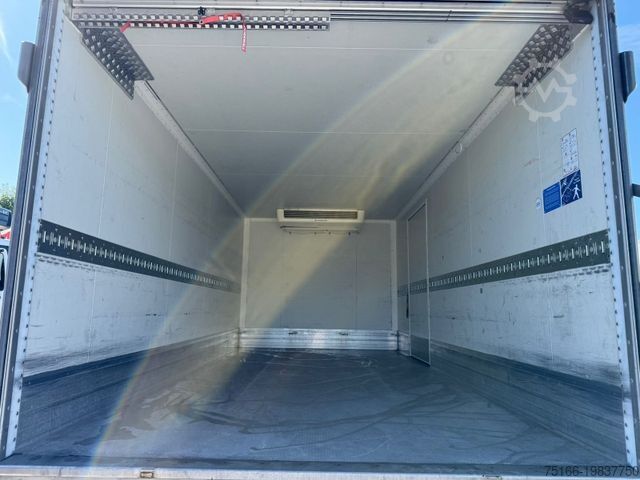 Refrigerator body van MERCEDES-BENZ ATEGO 818 L Kühlkoffer 5,30 m LBW 1,5 T*THERMO