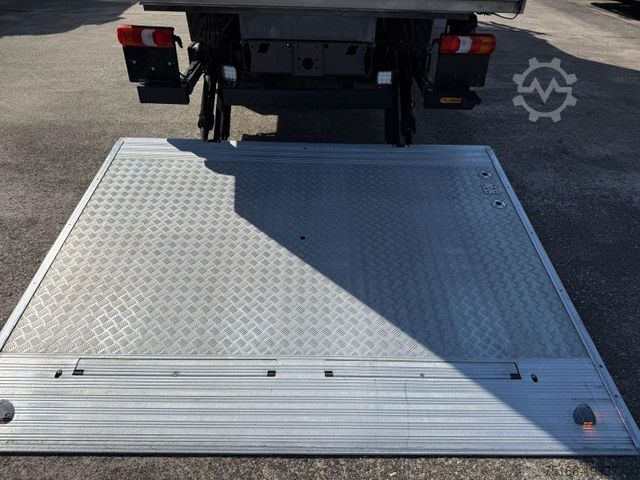 Refrigerator body van MERCEDES-BENZ ATEGO 818 L Kühlkoffer 5,30 m LBW 1,5 T*THERMO