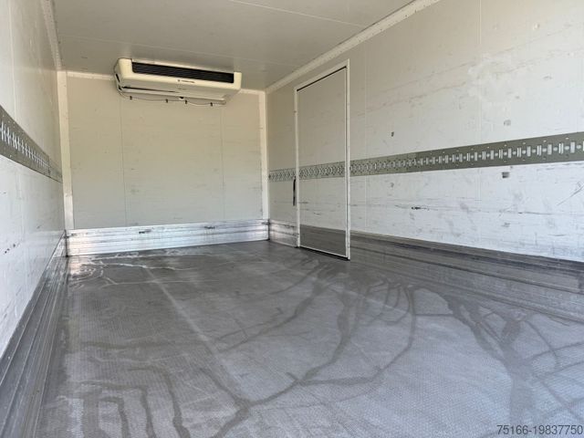 Refrigerator body van MERCEDES-BENZ ATEGO 818 L Kühlkoffer 5,30 m LBW 1,5 T*THERMO