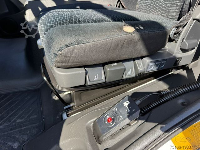 Refrigerator body van MERCEDES-BENZ ATEGO 818 L Kühlkoffer 5,30 m LBW 1,5 T*THERMO