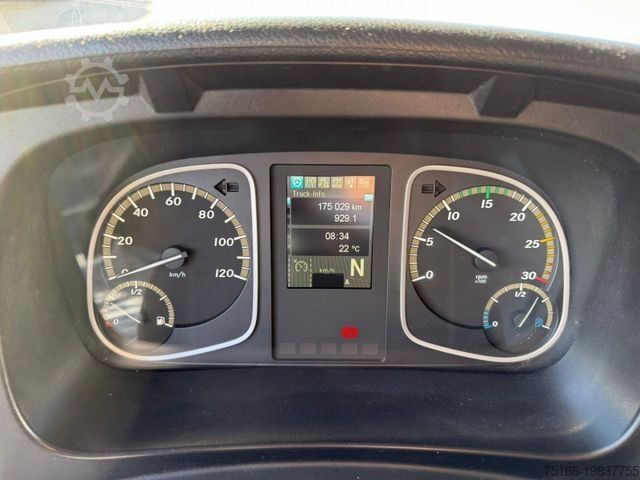 Refrigerator body van MERCEDES-BENZ ATEGO 818 L Kühlkoffer 5,30 m LBW 1,5 T*THERMO