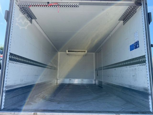 Refrigerator body van MERCEDES-BENZ ATEGO 818 L Kühlkoffer 5,30 m LBW 1,5 T*THERMO