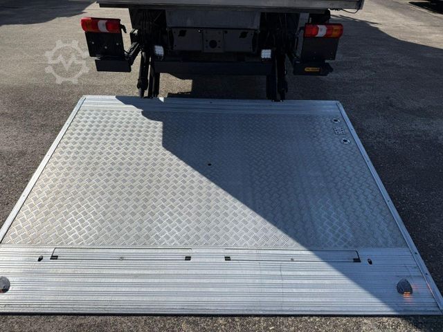 Refrigerator body van MERCEDES-BENZ ATEGO 818 L Kühlkoffer 5,30 m LBW 1,5 T*THERMO