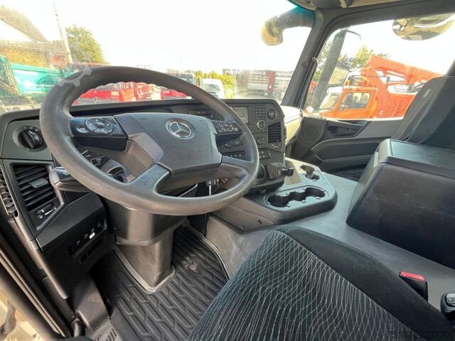 Abrollkipper MERCEDES-BENZ Antos 2543 L 6x2 Abrollkipper mit Kran Funk+Grei