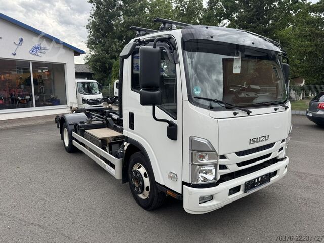 Transporter mit Kipper ISUZU M30 H AT  5.2 l 190 PS Abrollkipper