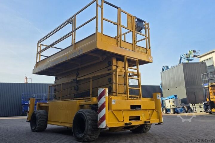 Scherenhebebühne Holland Lift Combistar B-195DL25 4WD/P/N Diesel, 21.5m Working