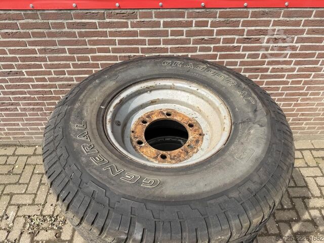 Wheel with tyre  4 banden 33x12.50 - Gebruikt