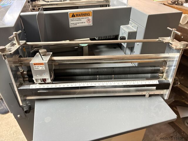 Grooving and perforating machine Duplo DC-445 Du Creaser