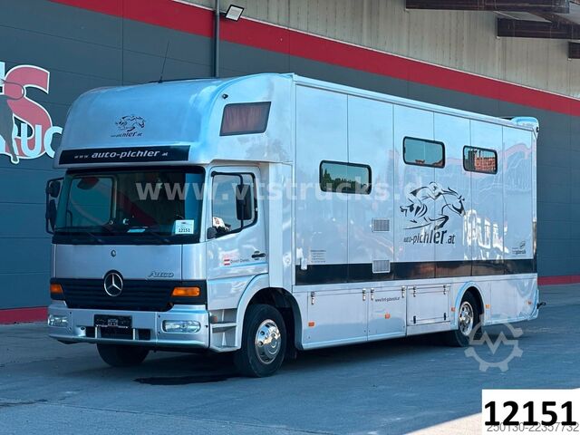Cattle truck MERCEDES-BENZ Atego 1218L Pferdetransporter mit Wohnabteil