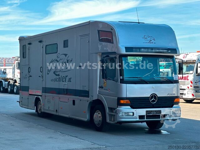 Cattle truck MERCEDES-BENZ Atego 1218L Pferdetransporter mit Wohnabteil