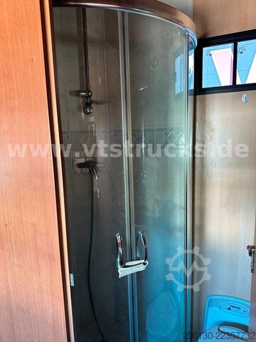 Cattle truck MERCEDES-BENZ Atego 1218L Pferdetransporter mit Wohnabteil