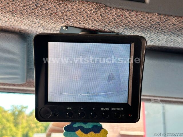 Cattle truck MERCEDES-BENZ Atego 1218L Pferdetransporter mit Wohnabteil